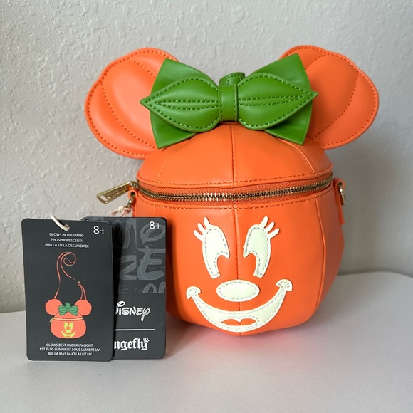 Loungefly Handbags - Disney Loungefly Fall Minnie Pumpkin Bag Glow in the Dark NWT